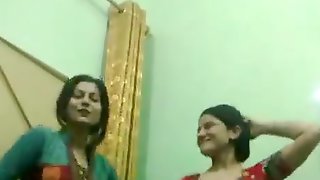 Pakistani Hot NOT aunties Enjoy Dance